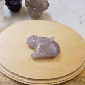 Rabbit bunny agate with druzy carving rabbit year